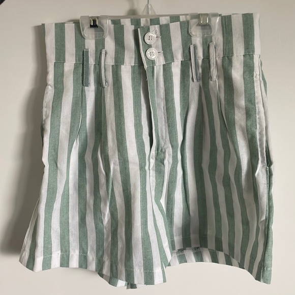 - linen feeling comfortable shorts - Picture 2 of 4